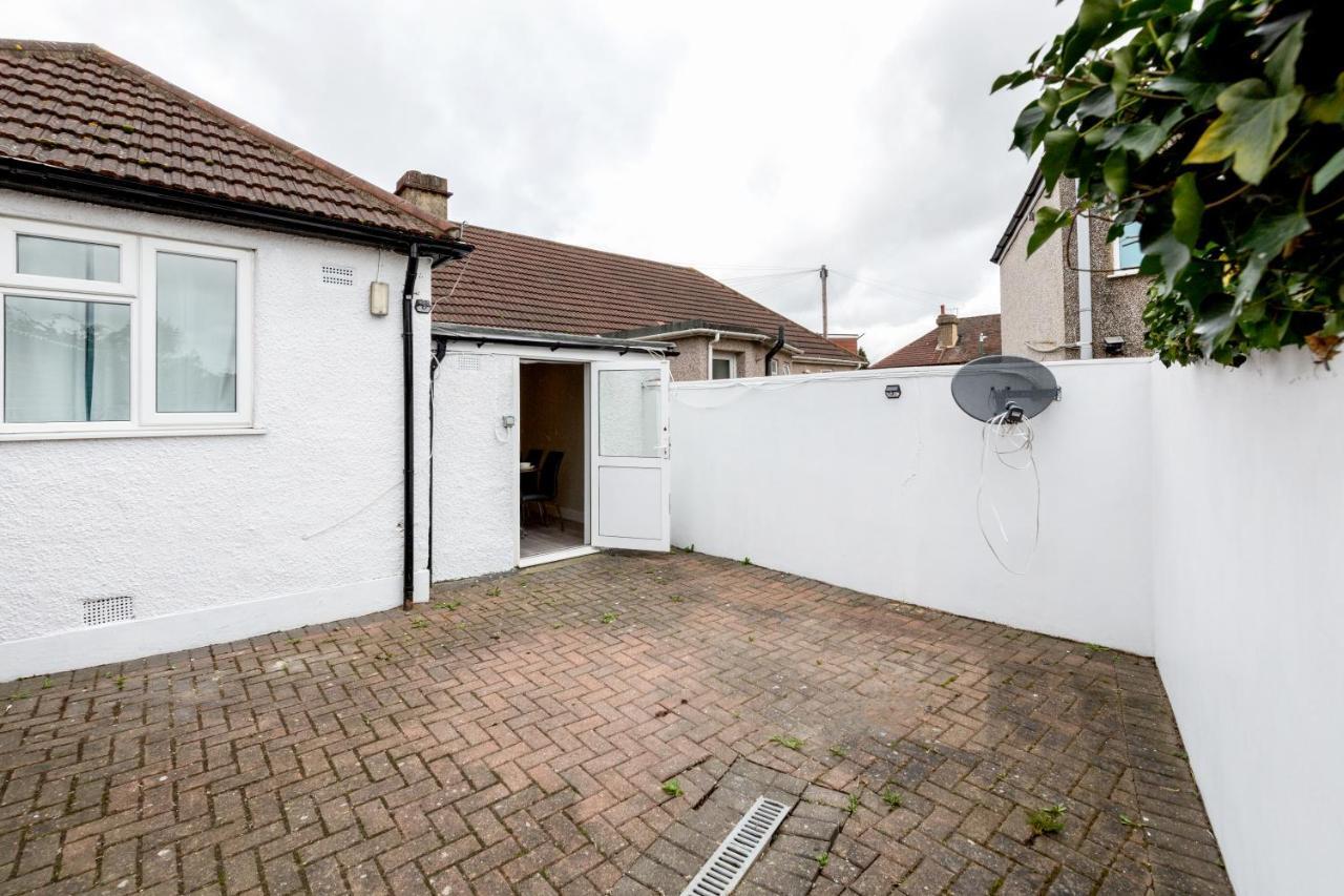 Dartford, Kent - Modern 2Bd 2Bath En-Suite Bungalow M25 Bluewater المظهر الخارجي الصورة